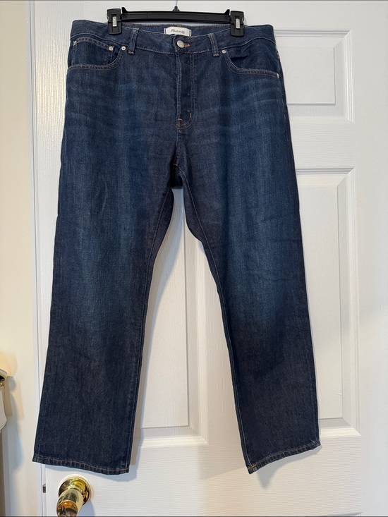 Madewell Denim - Madewell Women Curvy Dean Easy Straight Jeans - Size 30P in SoftDrape